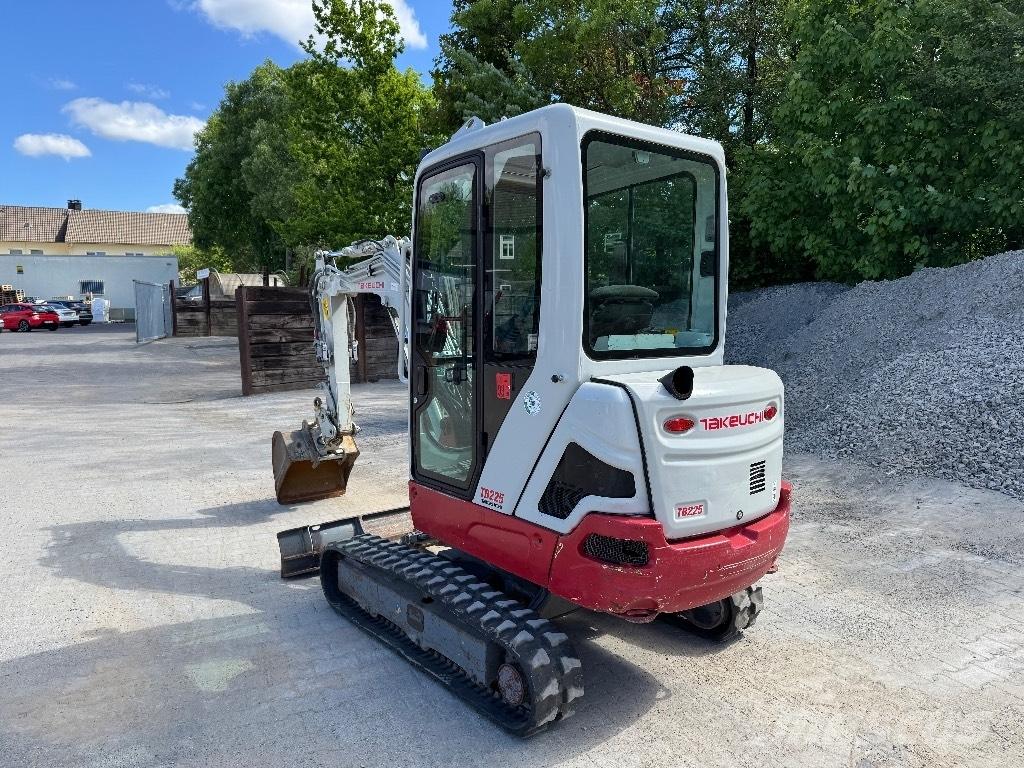 Takeuchi TB 225 Miniescavadeiras