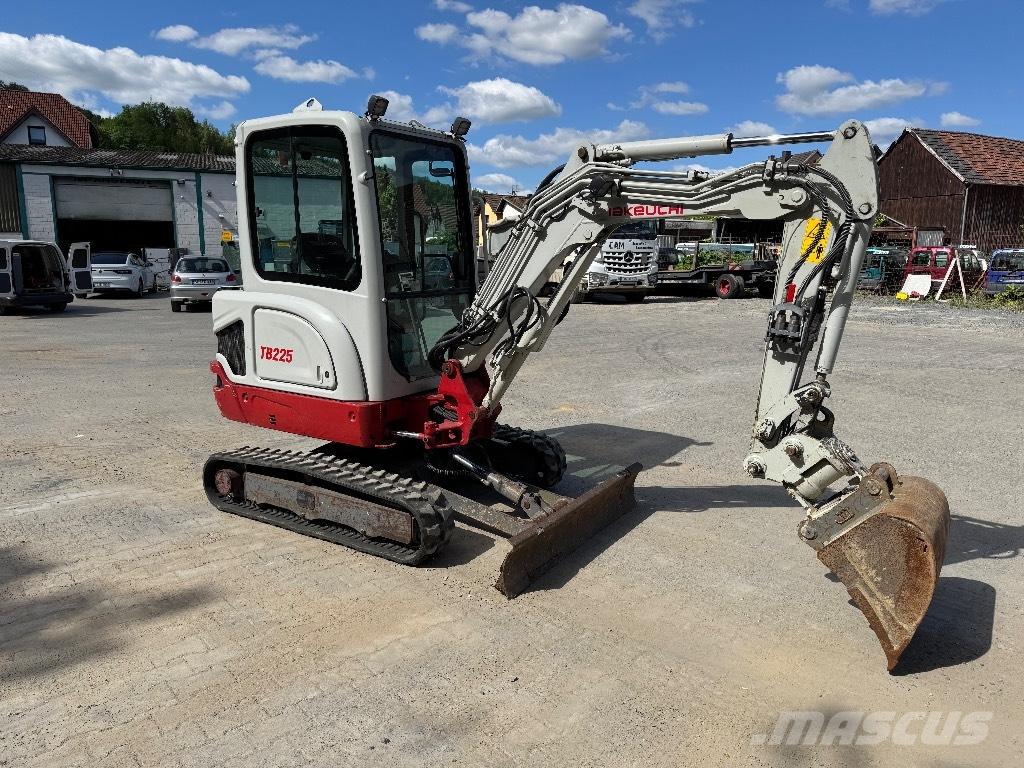 Takeuchi TB 225 Miniescavadeiras