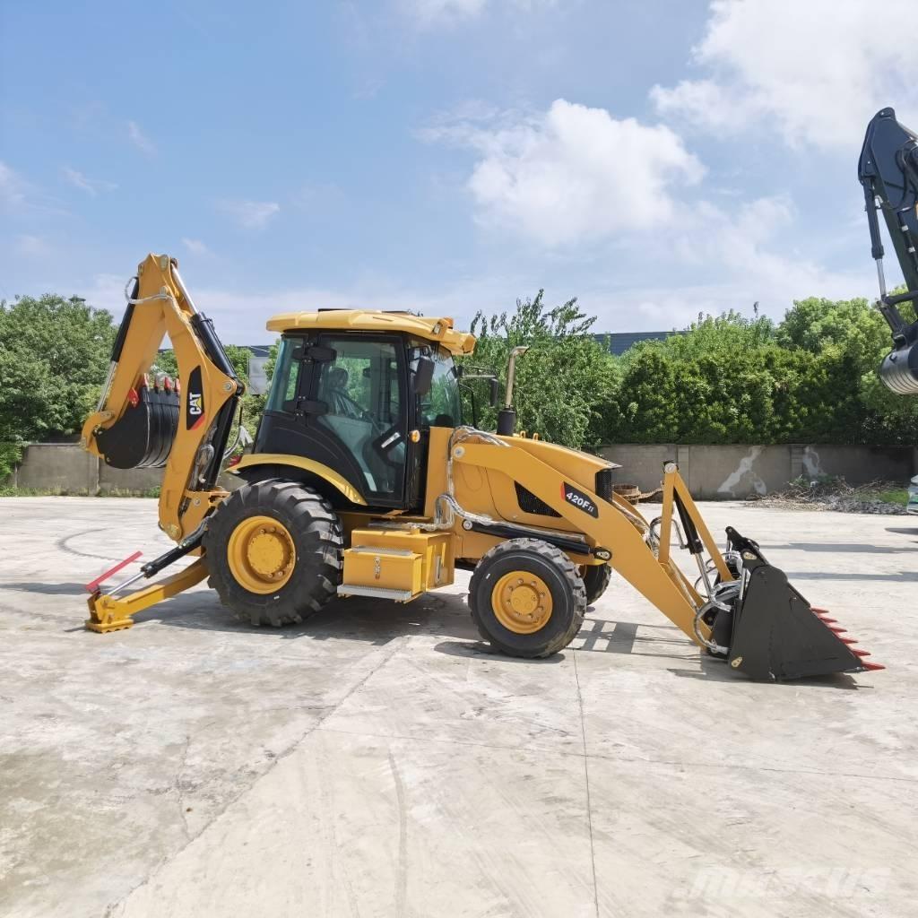 CAT 420 F Retroescavadeiras