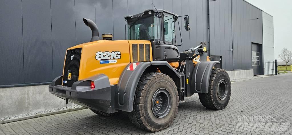 CASE 821G Carregadeiras de rodas