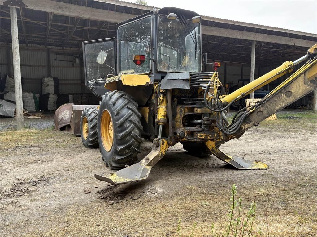 Lännen C10 EX 4*4 Retroescavadeiras