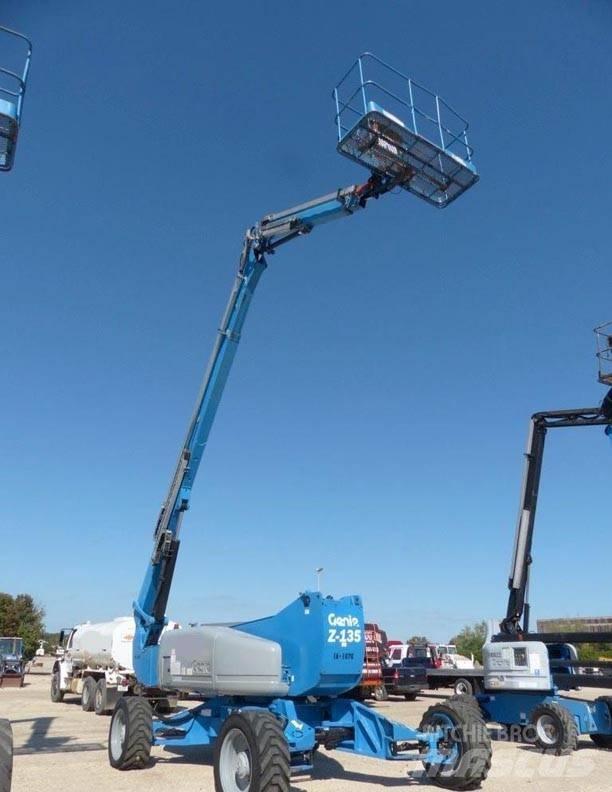 Genie Z135 Elevadores braços articulados