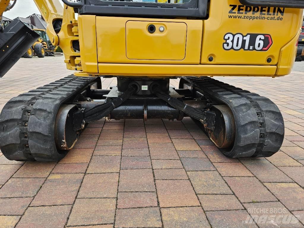 CAT 301.6 Miniescavadeiras