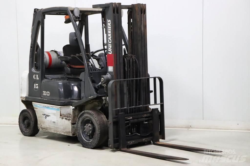 Nissan U1D2A20LQ Empilhadores a gás