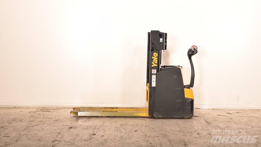 Yale MS20 Empilhador para operador externo