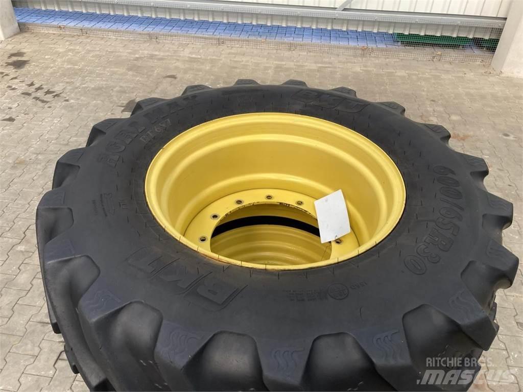 BKT 600/65R30 Pneus Agrícolas