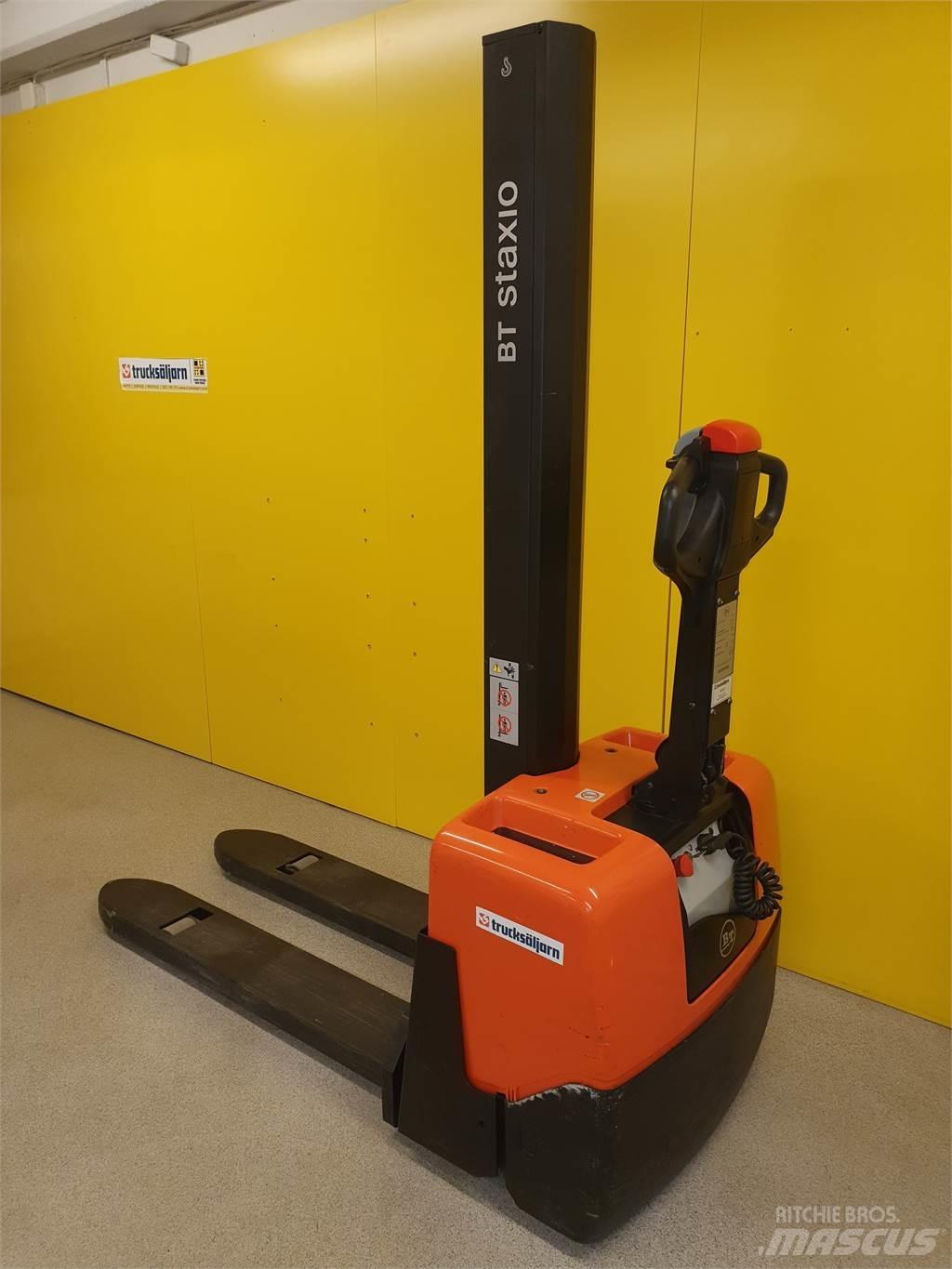 BT HWE100 Empilhador para operador externo