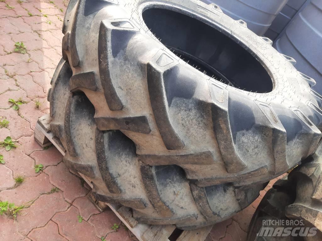 BKT 14.9-28 2 kpl Pneus Agrícolas