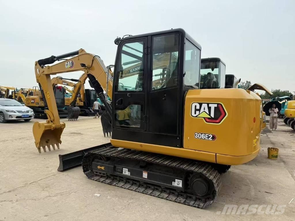 CAT 306 Miniescavadeiras