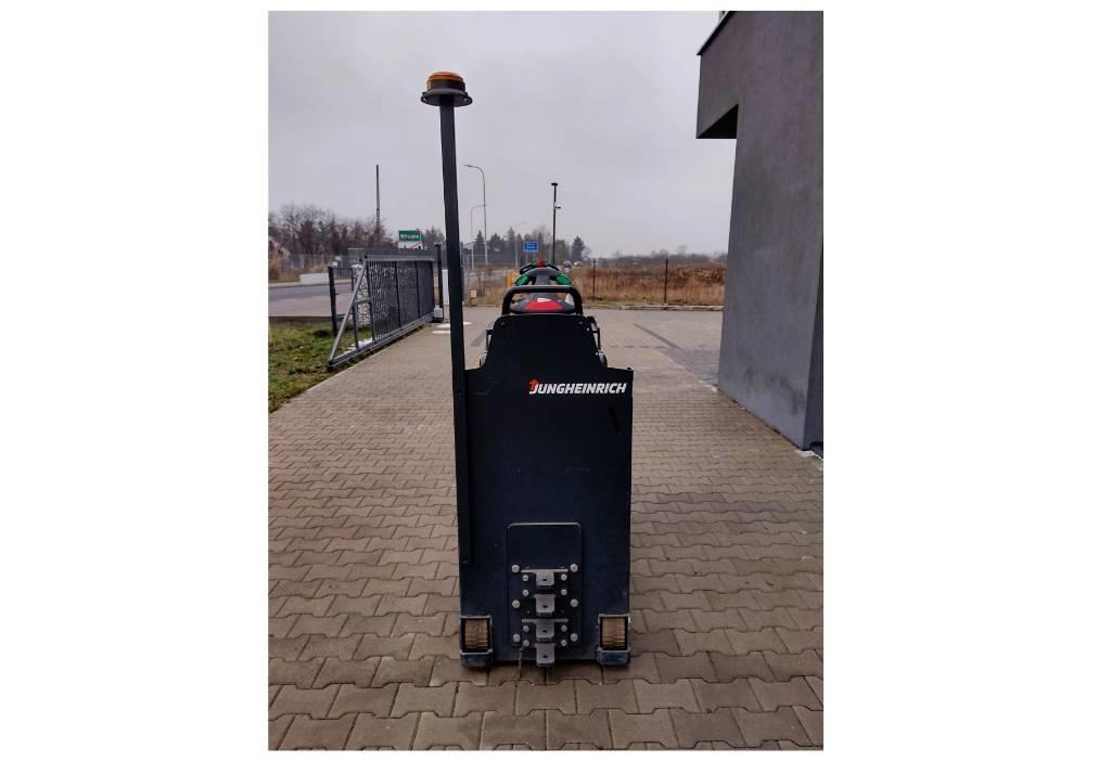 Jungheinrich EZS 130 Tractores de reboque