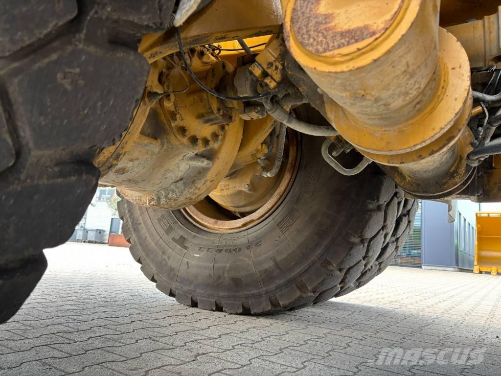 CAT 772G Camiőes basculantes rígidos