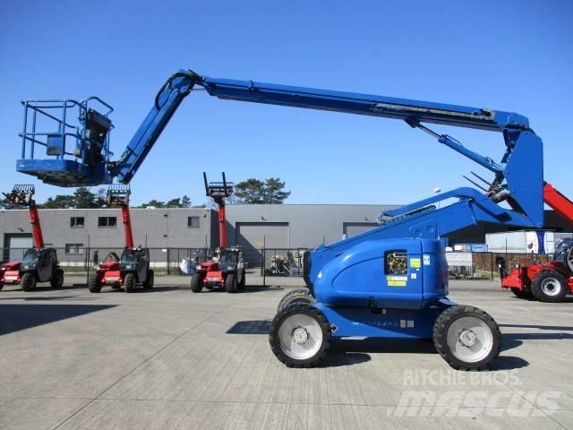 JLG 600 AJ (253) Plataformas de braço compactas auto-propulsão