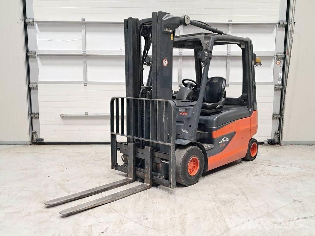 Linde E25L-01 Empilhadores eléctricos