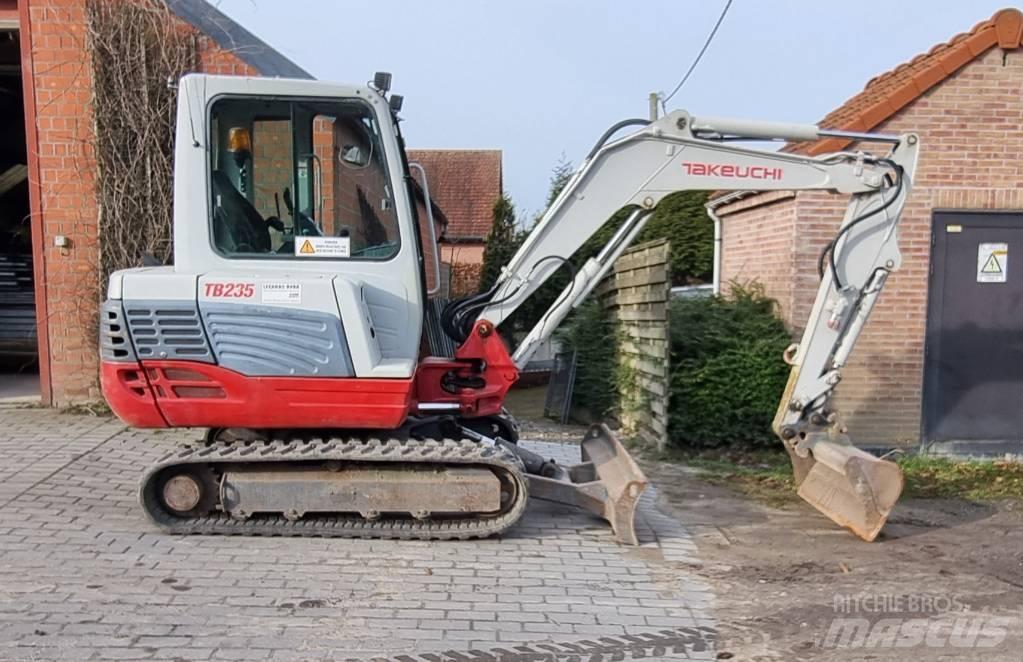Takeuchi TB 235 Escavadeiras de esteiras