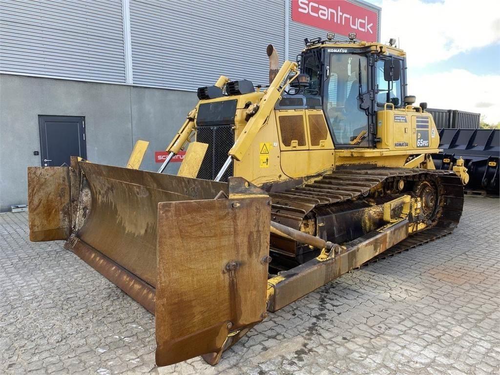Komatsu D65PXI-18 Dozers - Tratores rastos