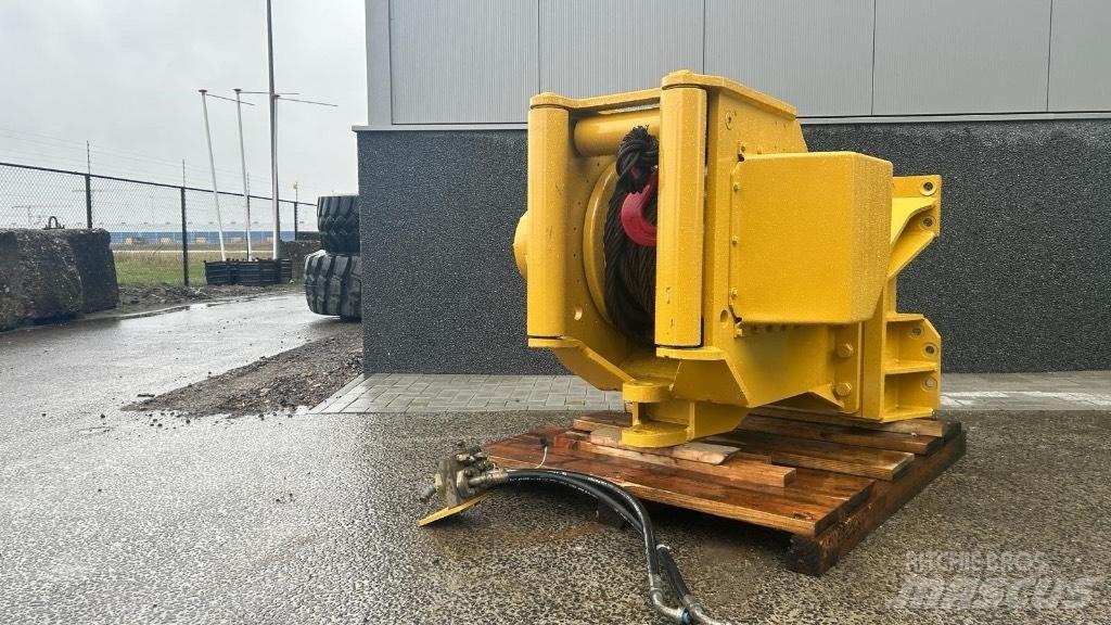 CAT D 7 G Guinchos