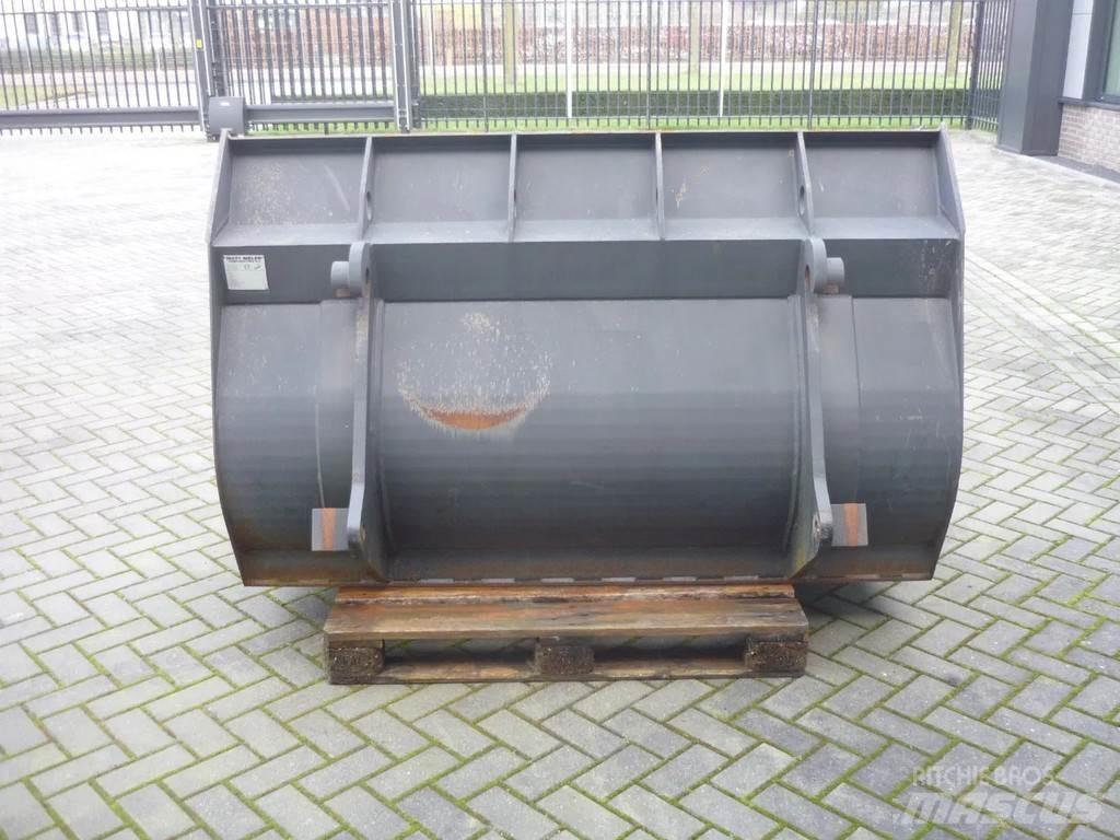 CASE Shovelbak Baldes
