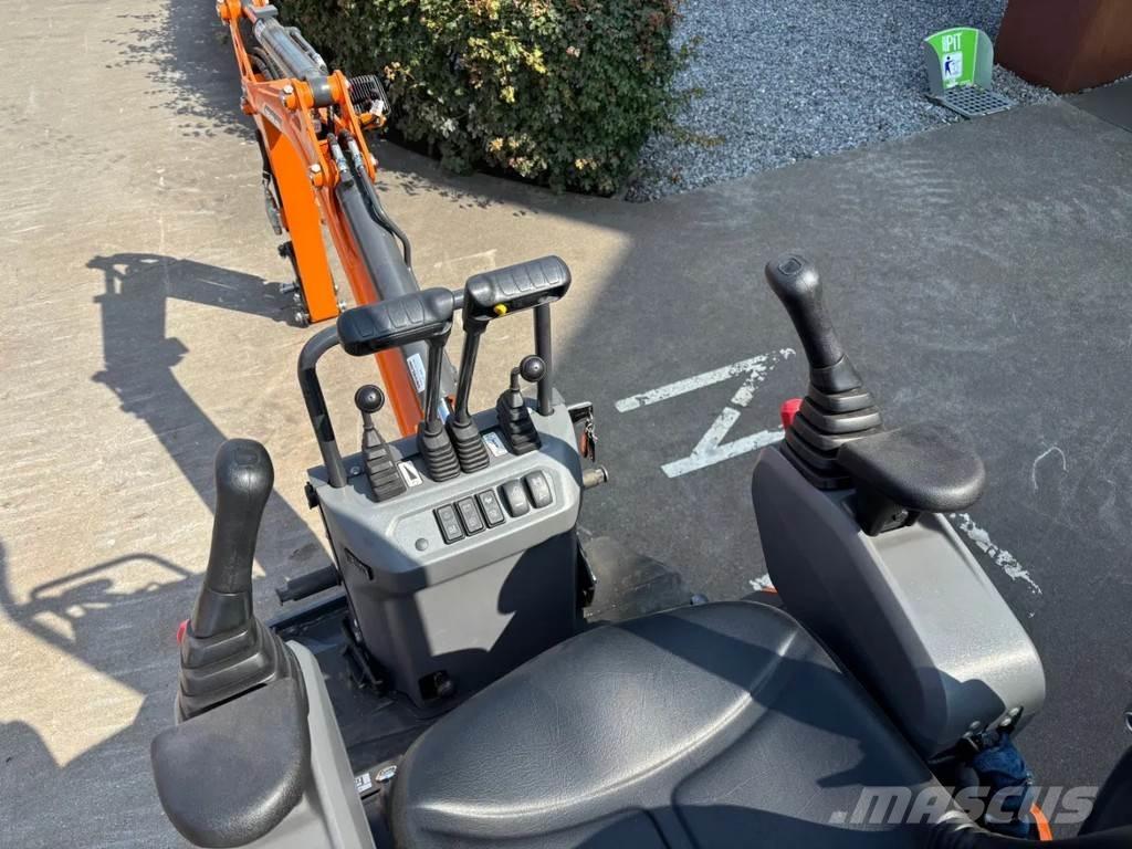 Develon DX10Z-7 Miniescavadeiras