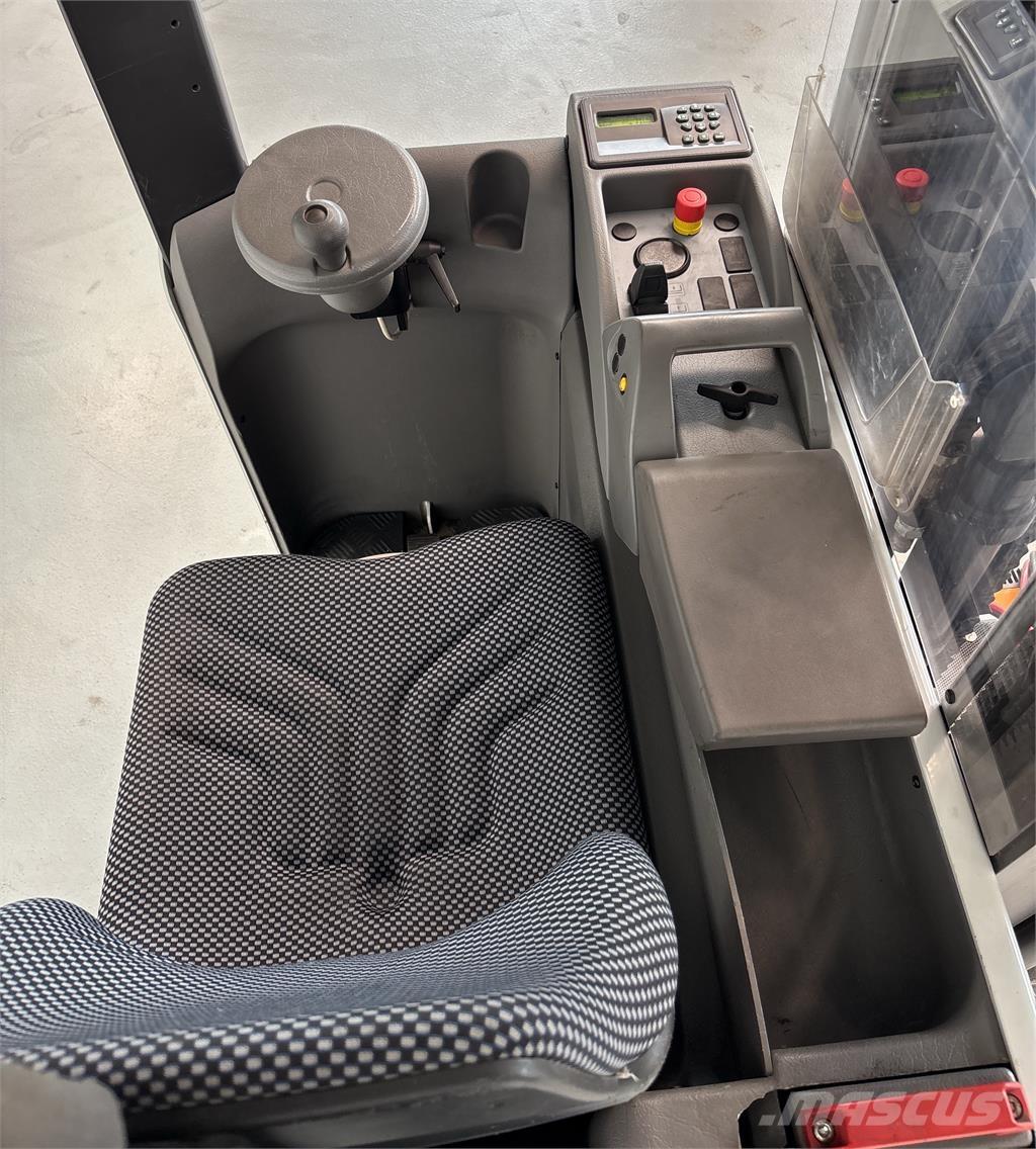 Atlet XJN160 Self propelled stackers