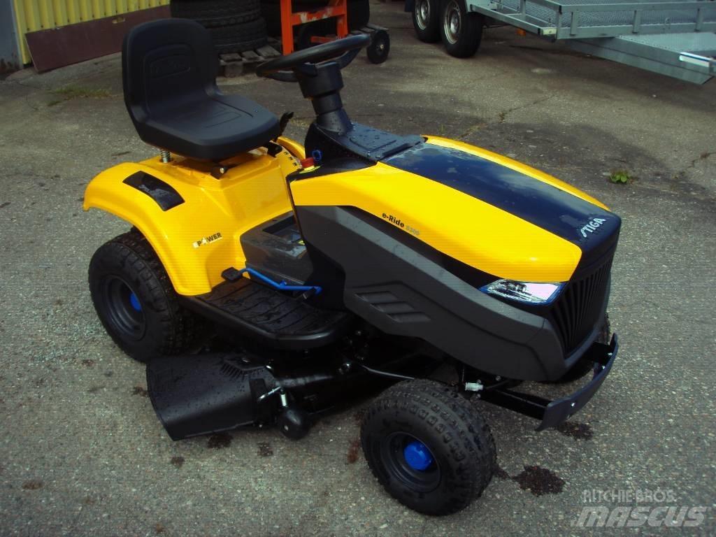 Stiga E-Ride S 300 Corta-Relvas Riders