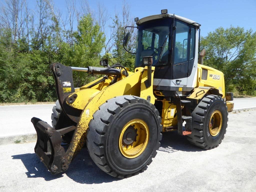 New Holland W130 Carregadeiras de rodas