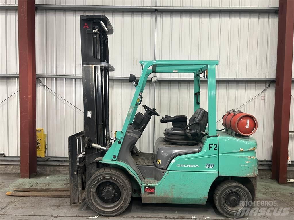 Mitsubishi FG30NT Empilhadores a gás