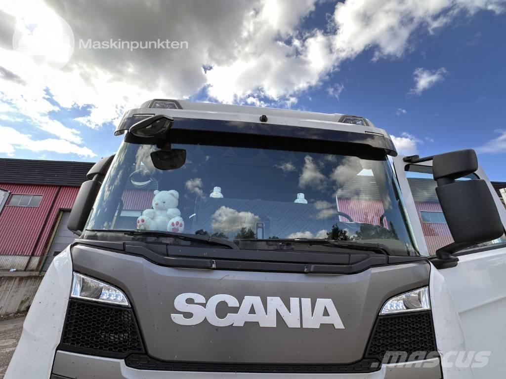 Scania R 450 Caminhões de caixa fechada