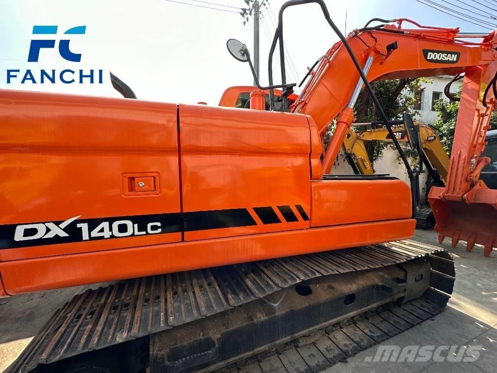 Doosan DX 140 LC Escavadeiras de esteiras