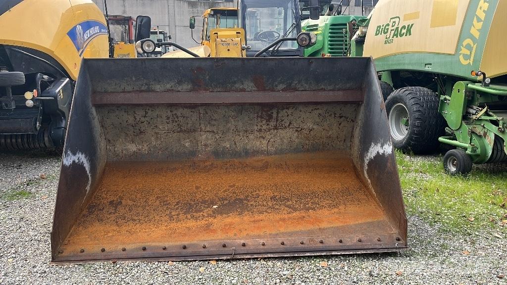 Komatsu WH 713 Manipulador telescópico