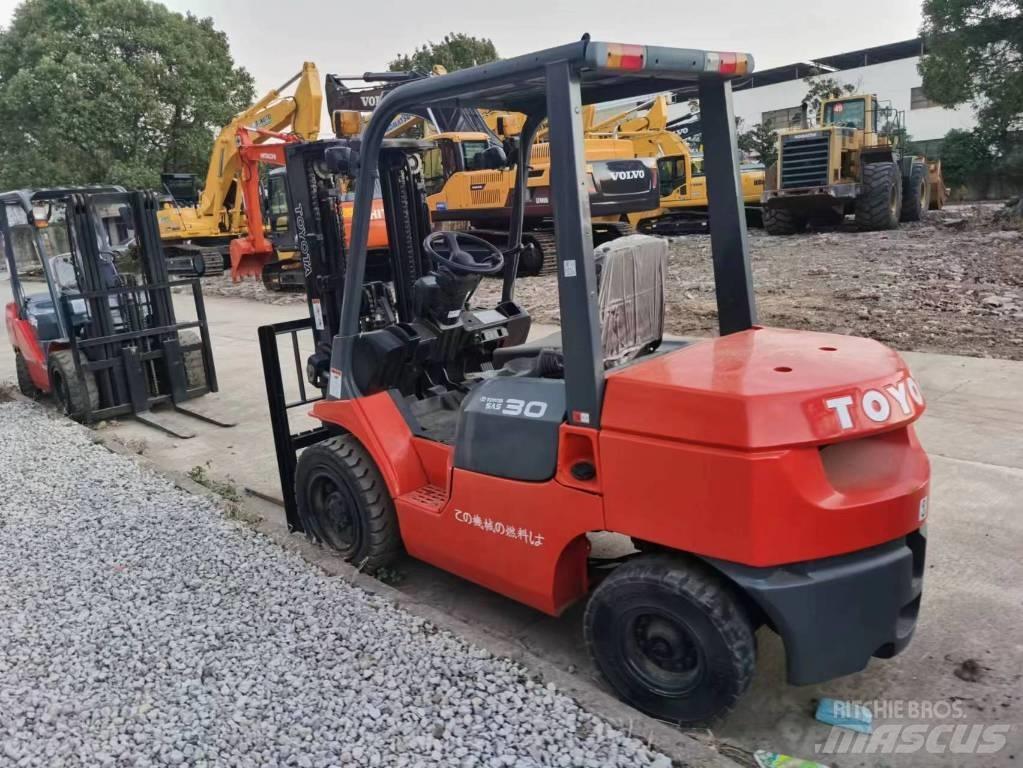 Toyota 7FD 30 Empilhadores Diesel