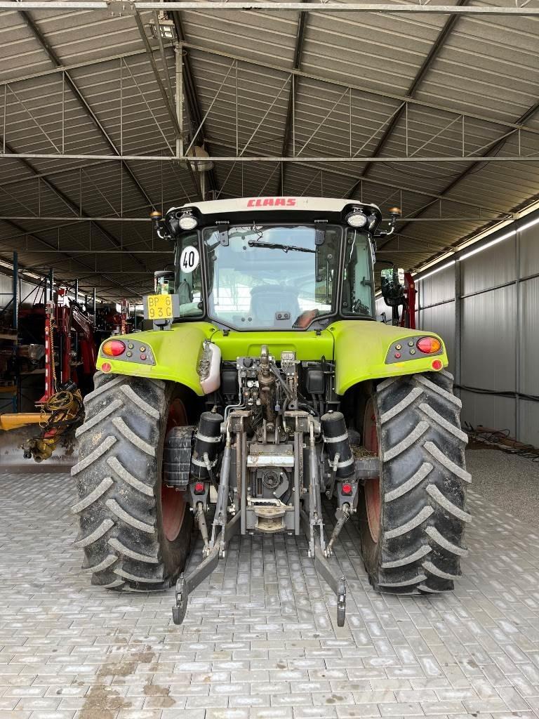 CLAAS Arion 440 Tratores Agrícolas usados