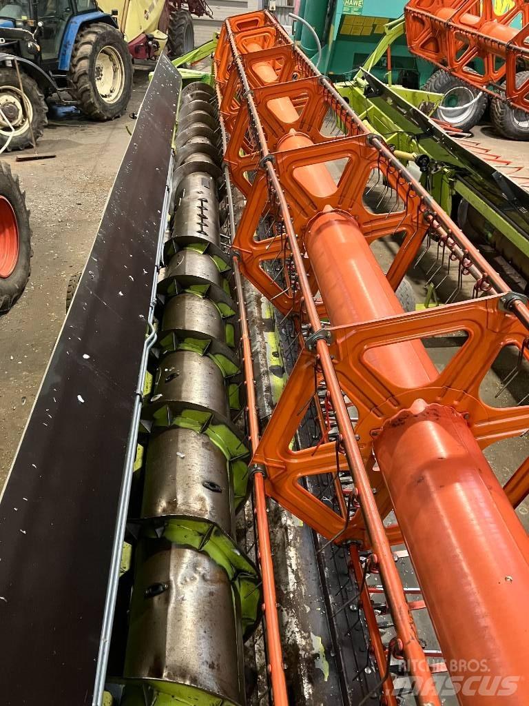 CLAAS C 900 Ceifeiras debulhadoras compactas