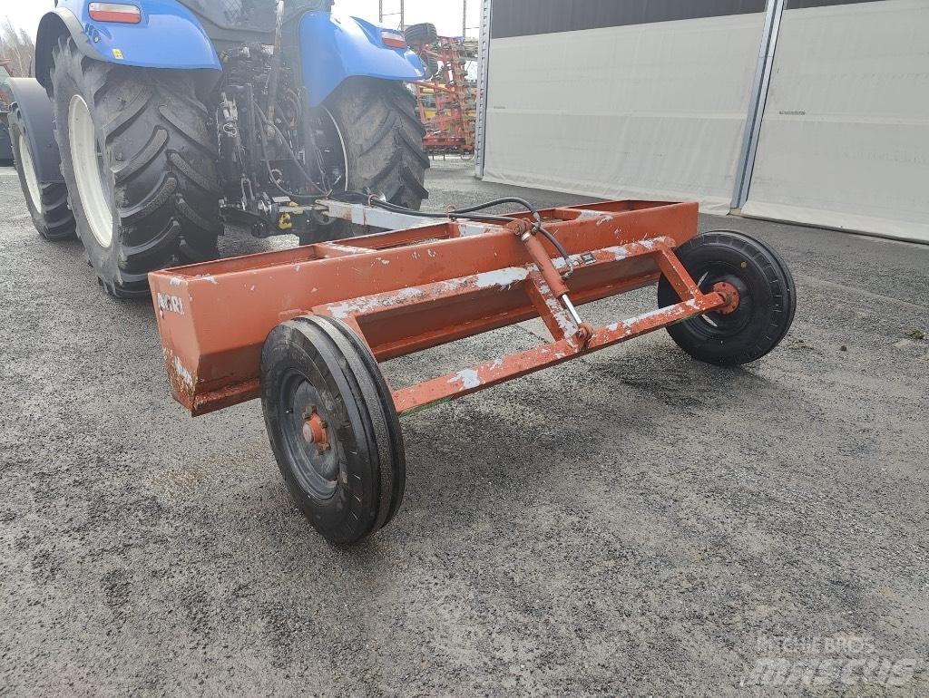  Temera 300 Niveladoras de arraste