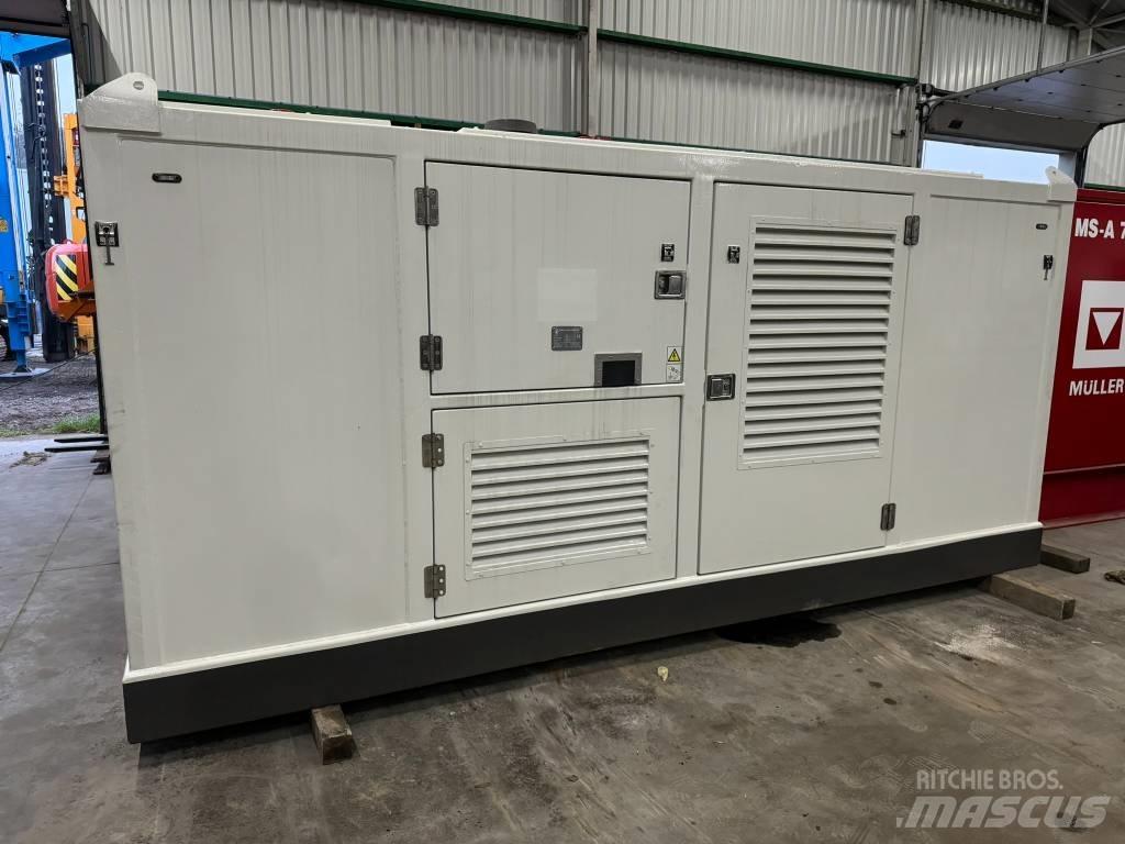 PVE 600 Bate-estacas vibratório