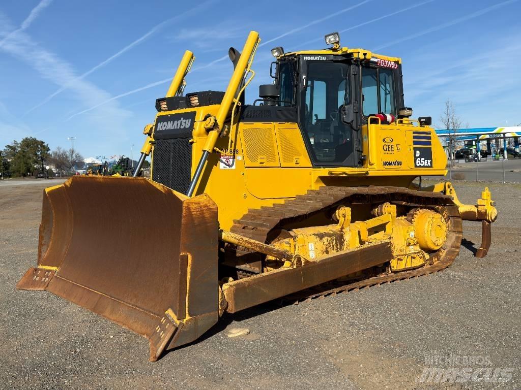 Komatsu D65EX-18 Dozers - Tratores rastos