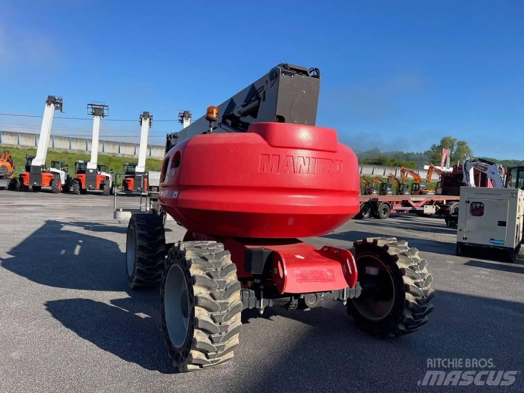 Manitou 200 ATJ Elevadores braços articulados