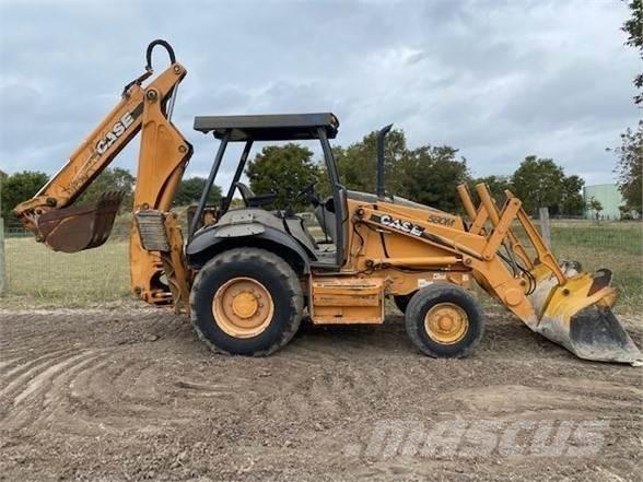 CASE 580M II Retroescavadeiras