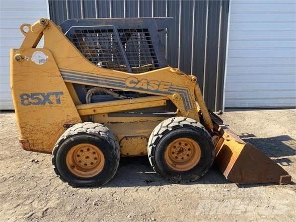 CASE 85XT Minicarregadeiras