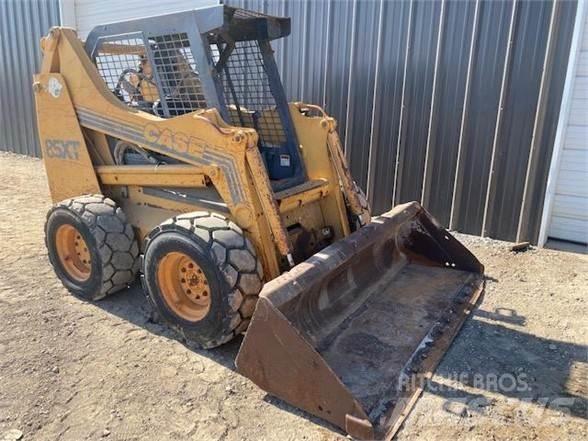 CASE 85XT Minicarregadeiras