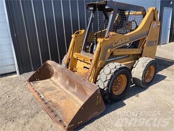 CASE 85XT Minicarregadeiras