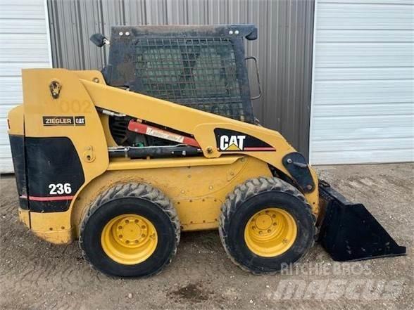 CAT 236 Minicarregadeiras