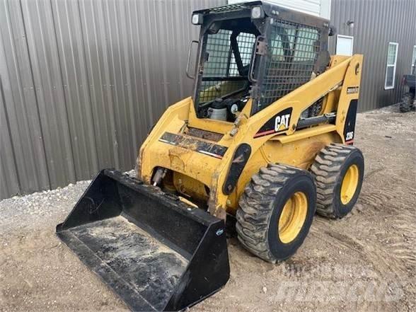 CAT 236 Minicarregadeiras