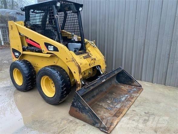 CAT 236B2 Minicarregadeiras