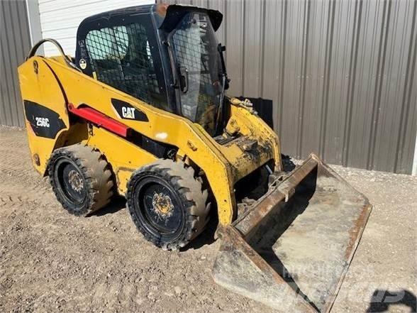 CAT 256C Minicarregadeiras