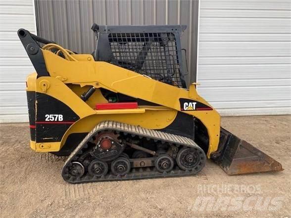 CAT 257B Minicarregadeiras