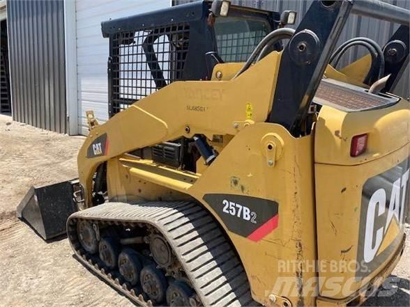CAT 257B2 Minicarregadeiras