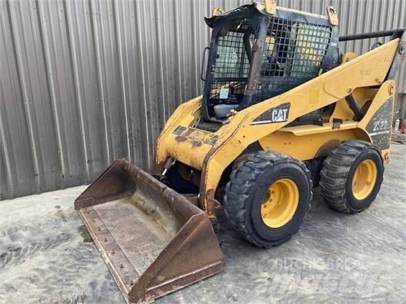 CAT 262B Minicarregadeiras