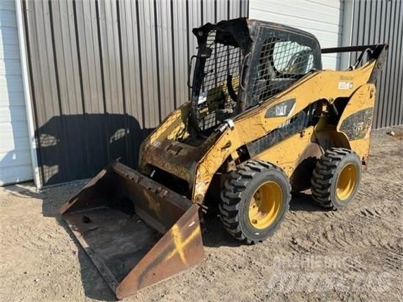 CAT 272C Minicarregadeiras