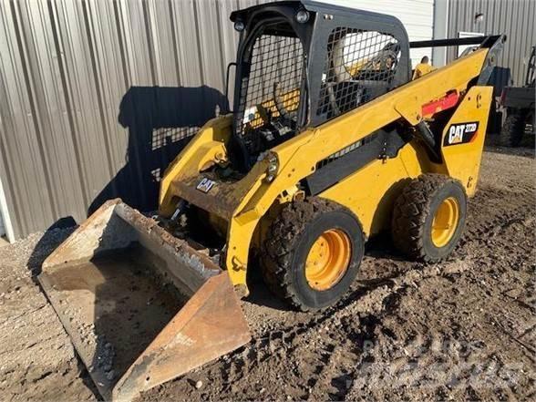 CAT 272D Minicarregadeiras