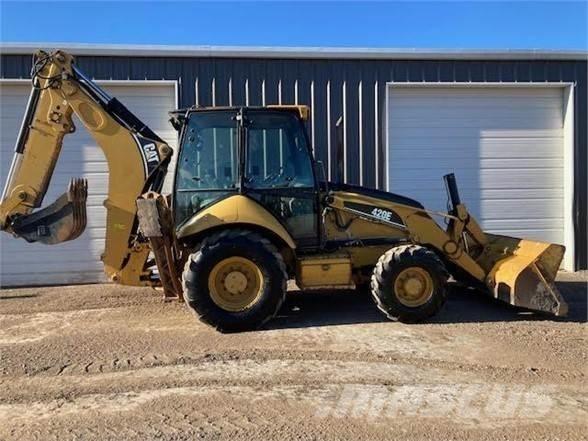 CAT 420E Retroescavadeiras